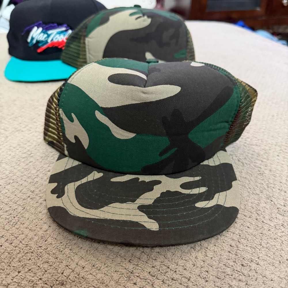 Vintage 1980s Camo Trucker Hat Snapback Mesh Cap Woodland Camouflage NEW